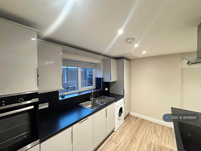 1 Bedroom Flat To Rent In London Street, Southport, PR9