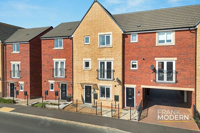 4 Bedroom Terraced House For Sale In Westbury Drive, Hampton Gardens, PE7