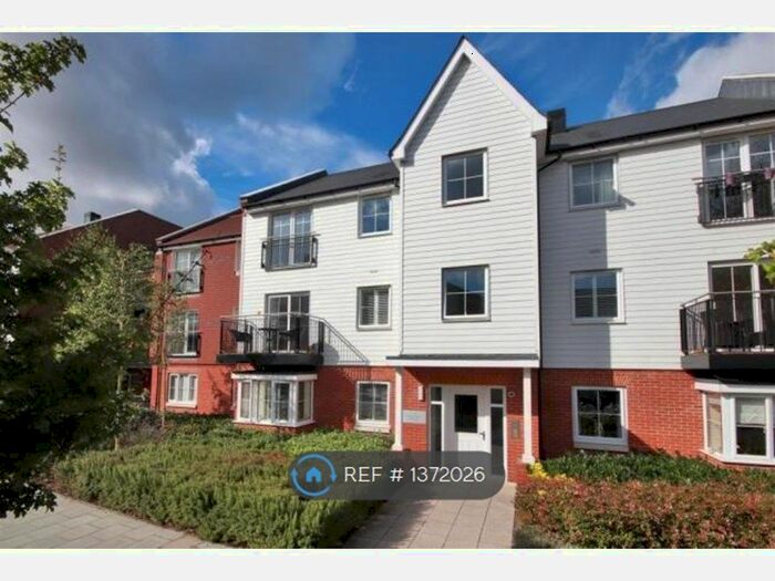 1 Bedroom Flat To Rent In Eden Road, Sevenoaks, TN14