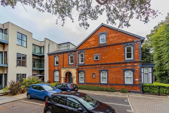 2 Bedroom Flat To Rent In Romilly Crescent, Canton, Cardiff, CF11