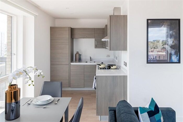1 Bedroom Flat To Rent In Solomon Way, London, E1