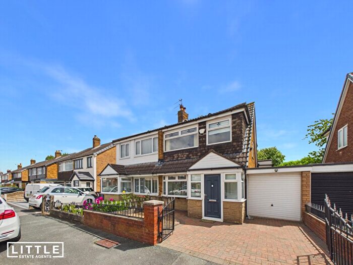 3 Bedroom Semi-Detached House For Sale In Sandringham Drive, St. Helens, WA9