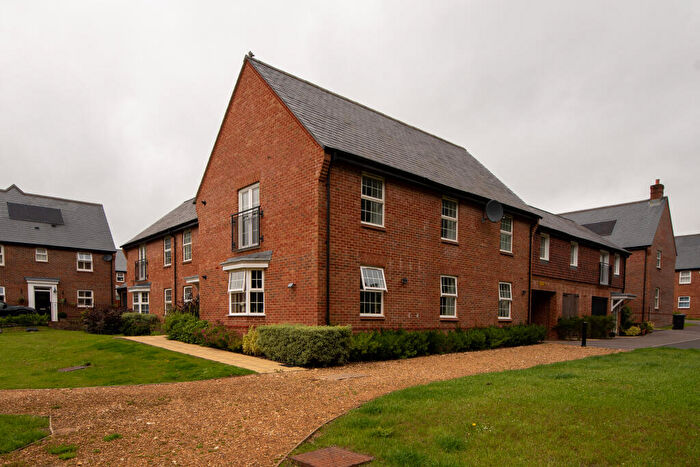 2 Bedroom Flat For Sale In Bosworth Gardens, Bishops Waltham, Southampton, Hampshire, SO32