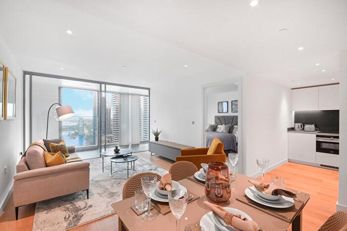 1 Bedroom Flat To Rent In Landmark Pinnacle London, E14