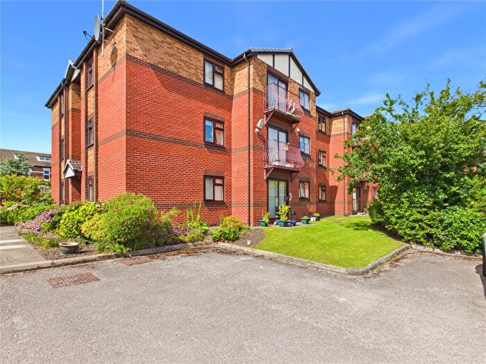 2 Bedroom Apartment For Sale In Avondale Road, Southport, Merseyside, PR9