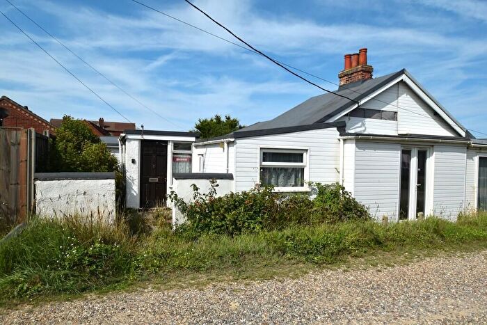 1 Bedroom Bungalow For Sale In Archibald Road, Walcott, Norwich, NR12