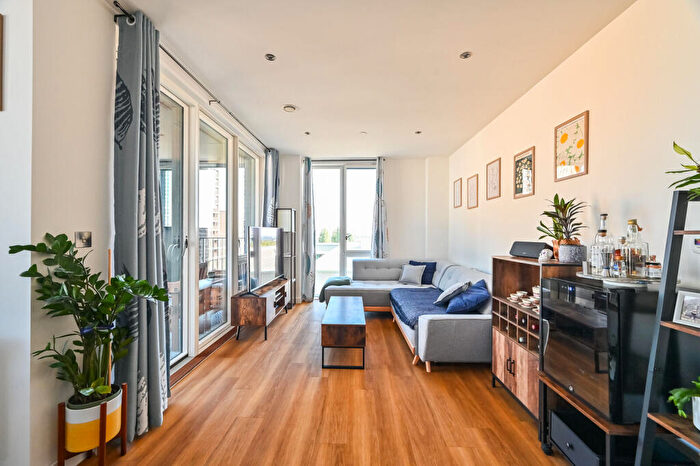 2 Bedroom Flat For Sale In Shackleton Way, Gallions Reach, London, E16