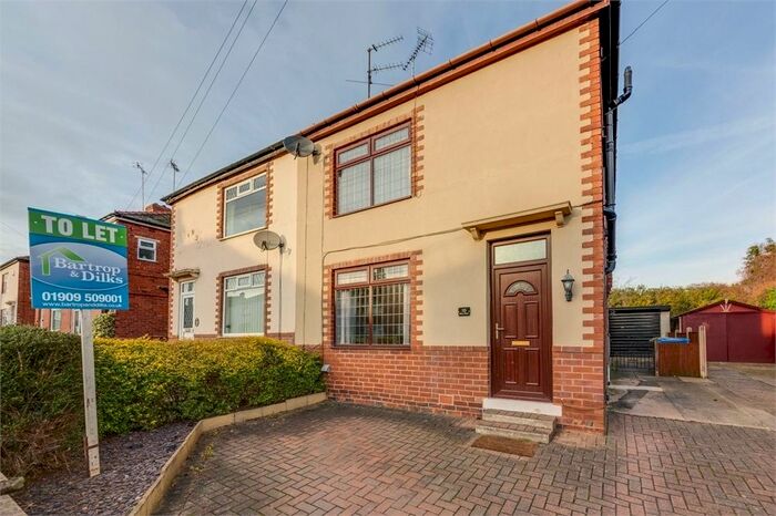 4 Bedroom Semi-Detached House To Rent In Kilton Close, Worksop, Nottinghamshire S81