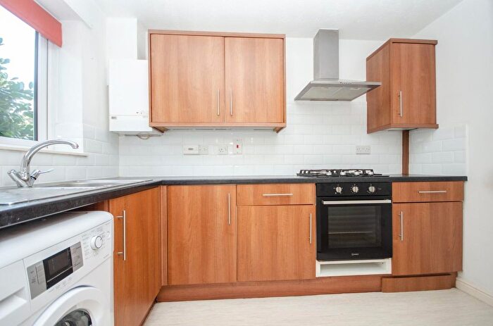 2 Bedroom Semi-Detached House For Sale In Unwin Close, Southampton, SO19