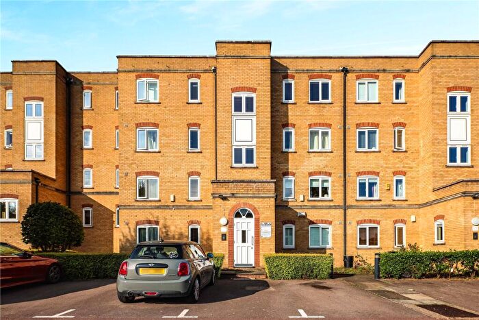 1 Bedroom Flat To Rent In Ferguson Close, Isle Of Dogs, London, E14