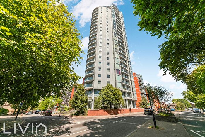 2 Bedroom Flat To Rent In Altitude Apartments, Croydon, CR0