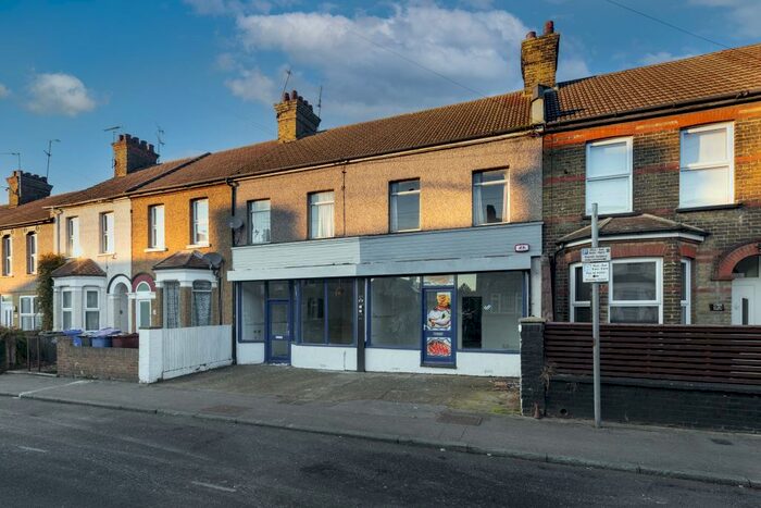 4 Bedroom Terraced House For Sale In Clarence Road, Grays, Essex, RM17