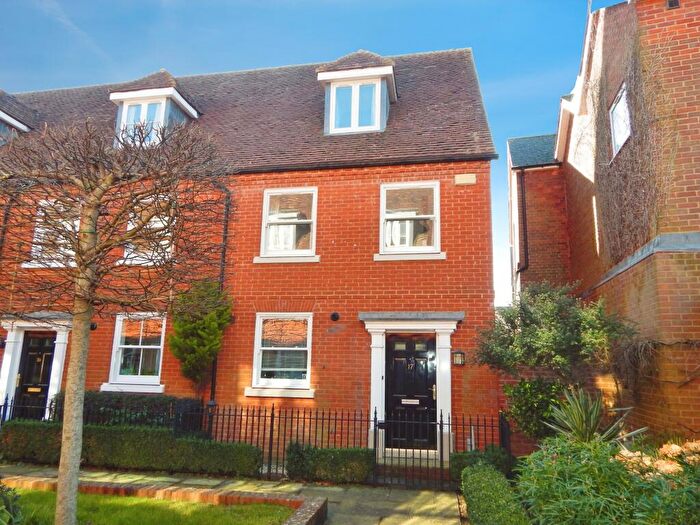 3 Bedroom End Of Terrace House To Rent In Gigant Street, Salisbury, SP1