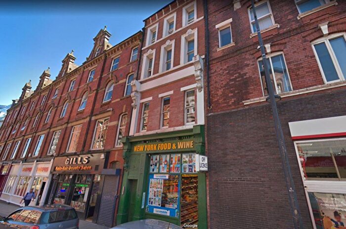 2 Bedroom Flat To Rent In The Royal Apartments, New York Street, Leeds, LS2