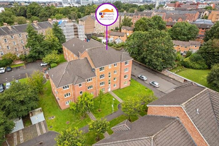 2 Bedroom Flat For Sale In Tullis Gardens, Glasgow, G40