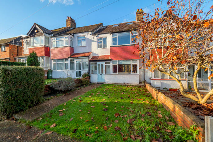 4 Bedroom Terraced House For Sale In St. Dunstans Hill, Cheam, Sutton, SM1