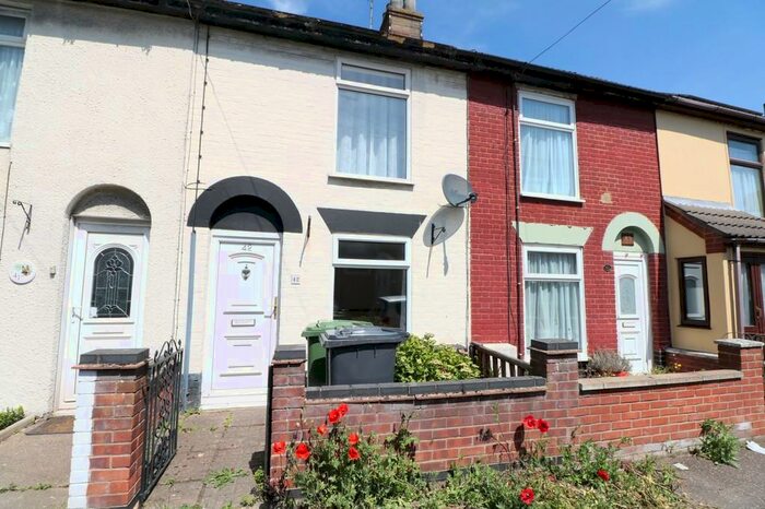 2 Bedroom Terraced House To Rent In Lower Cliff Road, Gorleston, NR31