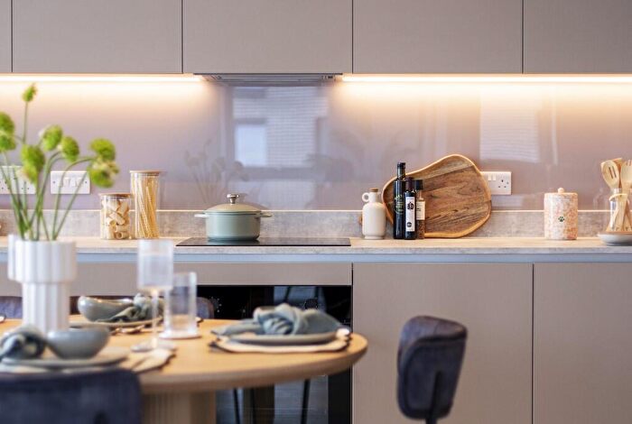 3 Bedroom Apartment To Rent In Dockside, Edinburgh, EH6
