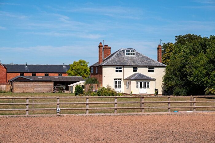4 Bedroom Equestrian Property For Sale In Broadway, Worcestershire, WR12