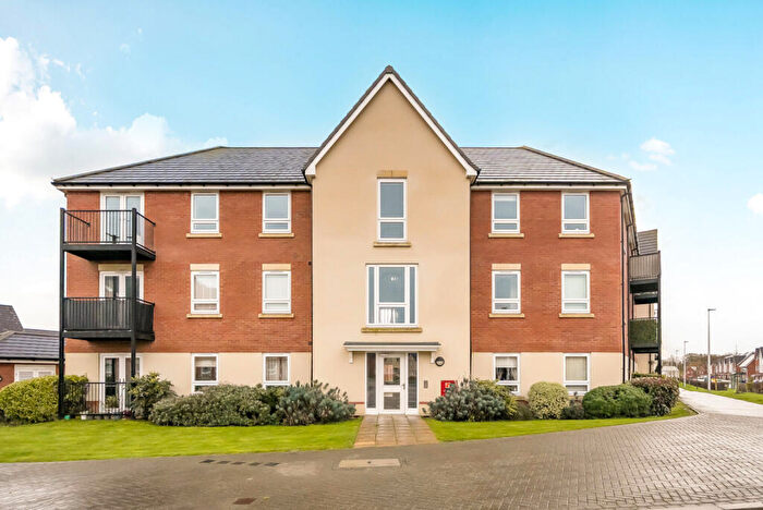 2 Bedroom Apartment To Rent In Bolton Drive, Shinfield, Reading, Berkshire, RG2