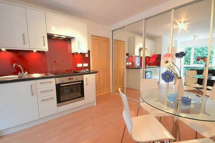 1 Bedroom Apartment To Rent In Barry Court, Didsbury, M20
