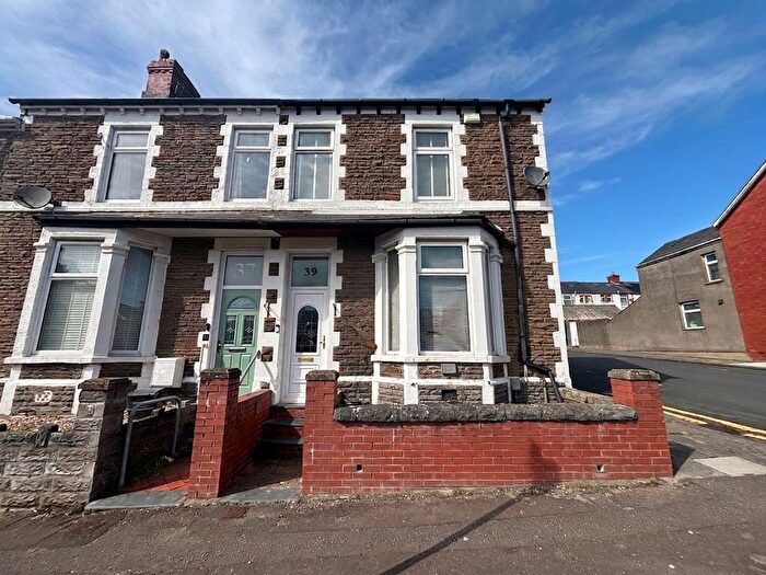 3 Bedroom Terraced House For Sale In Maes-Y-Cwm Street, Barry, CF63