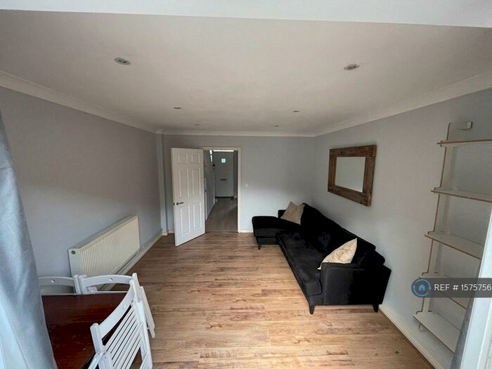 2 Bedroom Terraced House To Rent In Blundell Close, London, E8