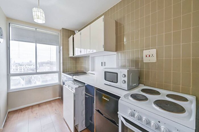 1 Bedroom Flat To Rent In Stirling Court, Soho, London, W1F