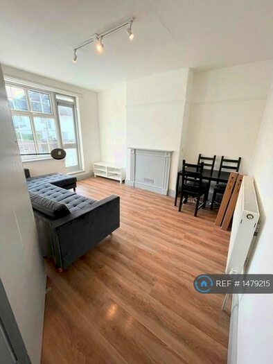4 Bedroom Maisonette To Rent In Wellington Hill West, Bristol, BS9