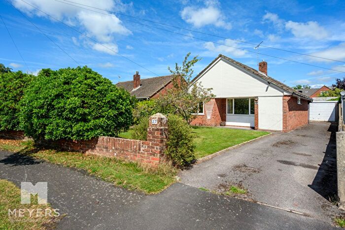 2 Bedroom Detached Bungalow For Sale In Orchard Close, Ringwood, BH24