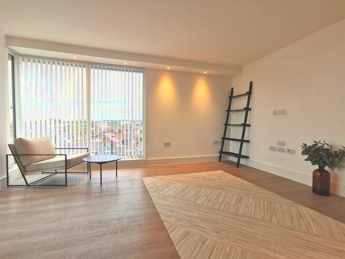 2 Bedroom Flat To Rent In Station Road, Edgware, HA8