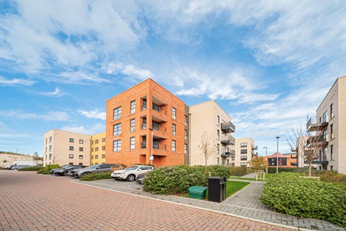 2 Bedroom Apartment For Sale In Eastern Avenue, Western Cross, Ebbsfleet Valley, Kent, DA10