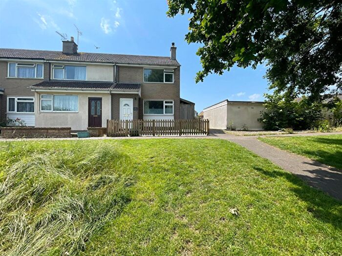2 Bedroom End Terrace House For Sale In Park View, Crewkerne - Viewing Advised, TA18