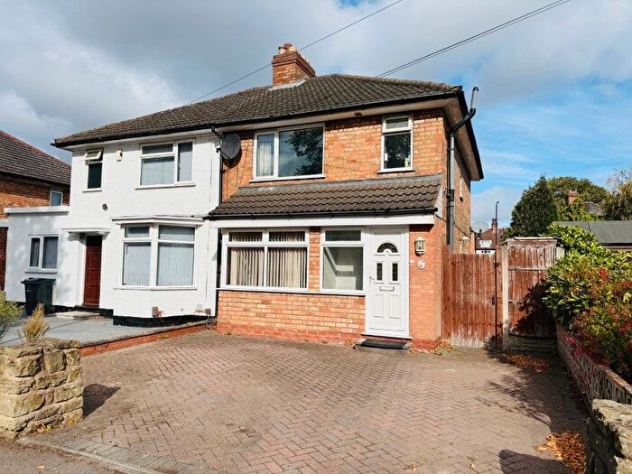 3 Bedroom Semi-Detached House To Rent In Fox Green Crescent, Acocks Green, Birmingham, B27