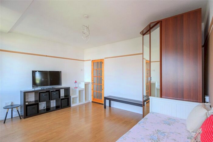 2 Bedroom Flat To Rent In Percival Street, London, EC1V