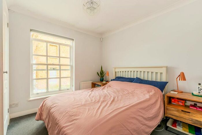 1 Bedroom Flat To Rent In Merton Road, Wandsworth, London, SW18