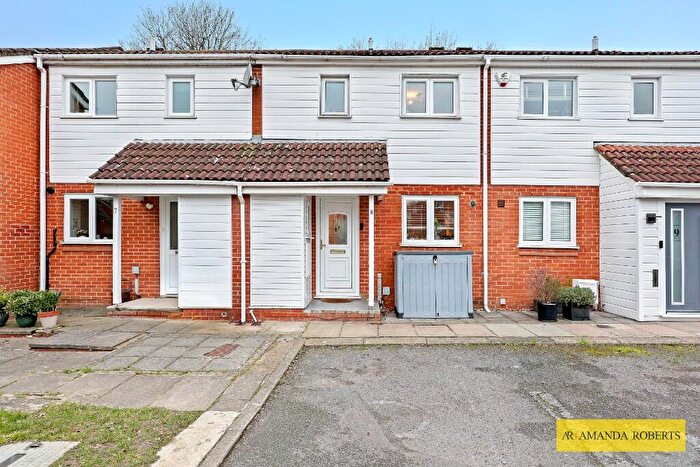 2 Bedroom Terraced House For Sale In Greenbank Close, London, E4