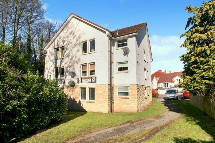 3 Bedroom Flat To Rent In Rose Tay Court, Dunfermline, KY12
