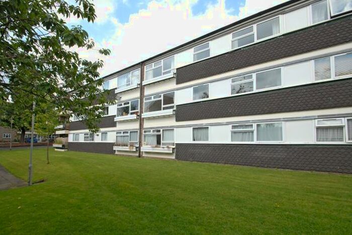 2 Bedroom Apartment To Rent In Latimer Grange, Headington, OX3