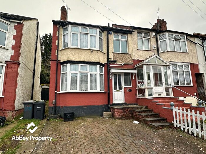3 Bedroom Property To Rent In Runley Road, Luton, LU1