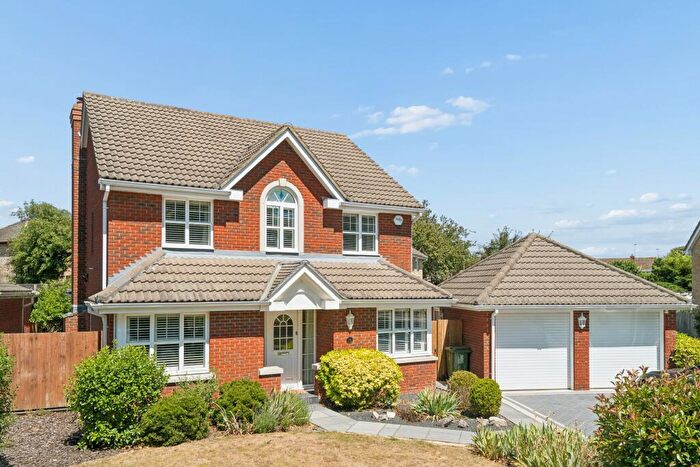4 Bedroom Detached House For Sale In Heynes Green, Maidenhead, SL6
