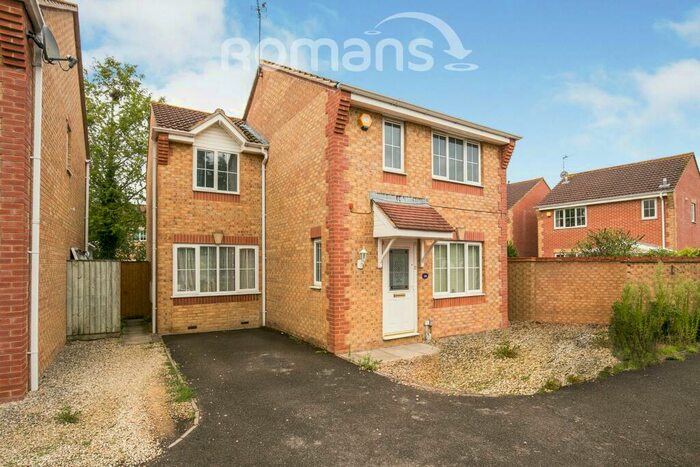 3 Bedroom Detached House To Rent In Paddick Drive, Lower Earley, RG6