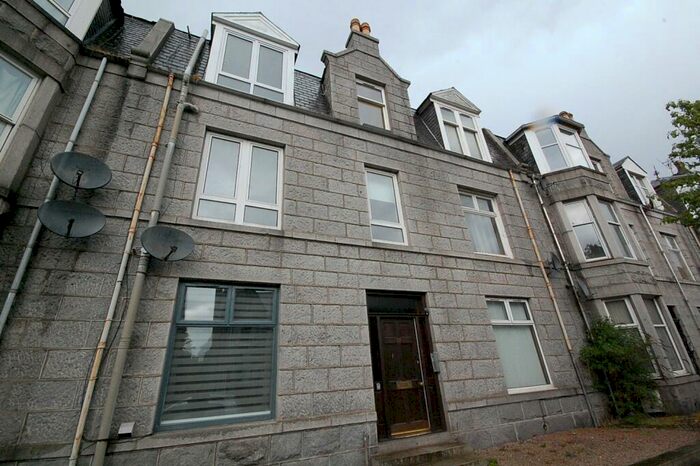 2 Bedroom Flat To Rent In Union Grove, West End, Aberdeen, AB10