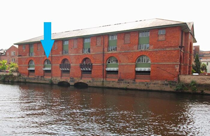 2 Bedroom Flat For Sale In Flax House, Navigation Walk, Leeds, LS10