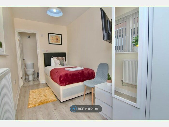 5 Bedroom Terraced House To Rent In Stoney Stanton Road, Coventry, CV1