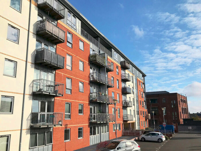 2 Bedroom Flat To Rent In Hall Street, Birmingham, West Midlands, B18