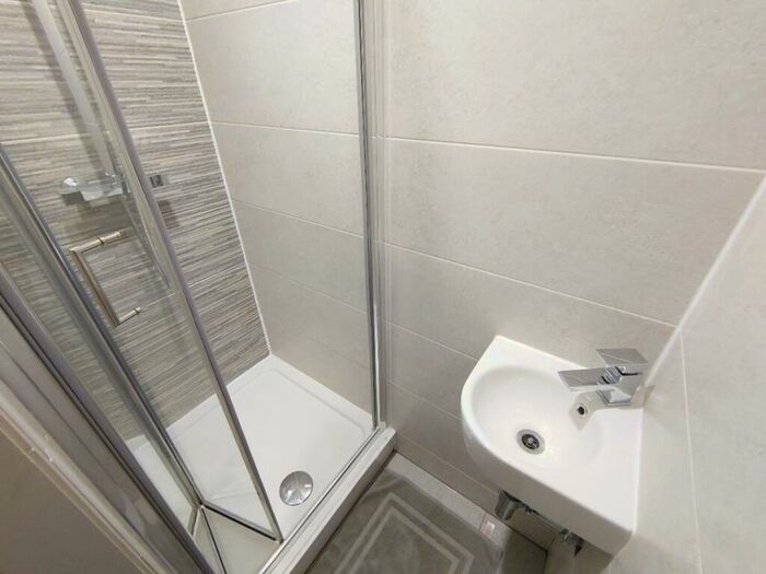 6 Bedroom Terraced House To Rent In Needham Road, Liverpool, L7
