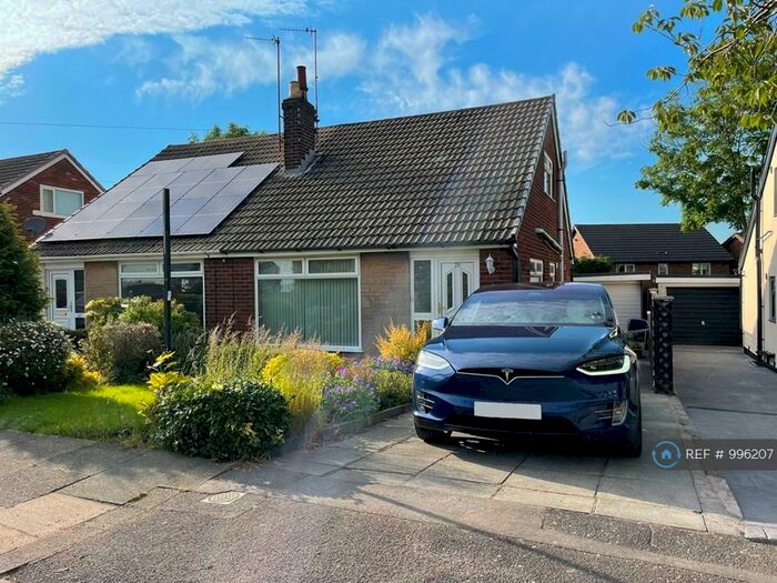 4 Bedroom Bungalow To Rent In Ascot Way, Accrington, BB5