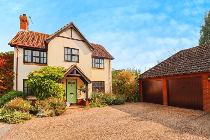 4 Bedroom Detached House For Sale In The Coppice, Great Barton, Bury St. Edmunds, IP31