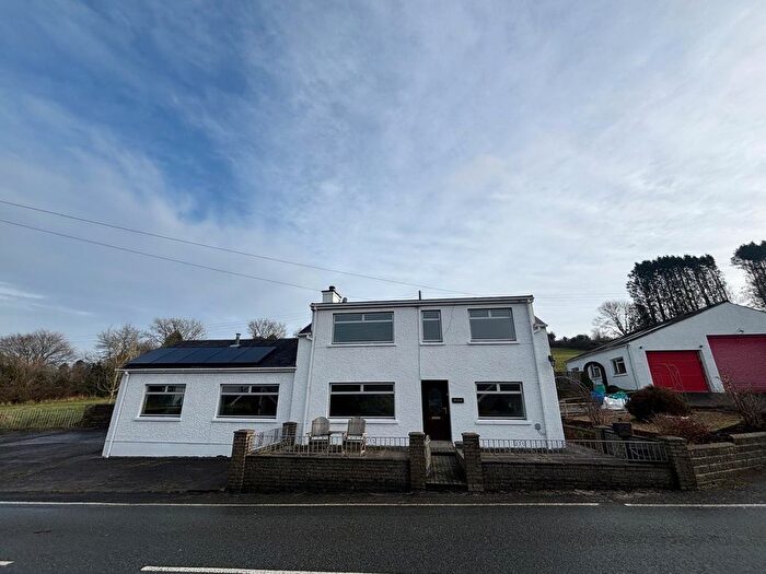 4 Bedroom Detached House For Sale In Cribyn, Lampeter, SA48